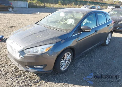 2018 Ford Focus Titanium z USA, uszkodzony, nr VIN 1FADP3N21JL262656